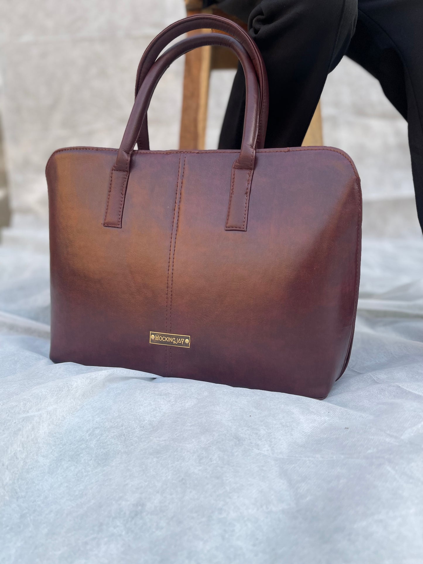 Mockingjay Professional Handbag - Cinnamon