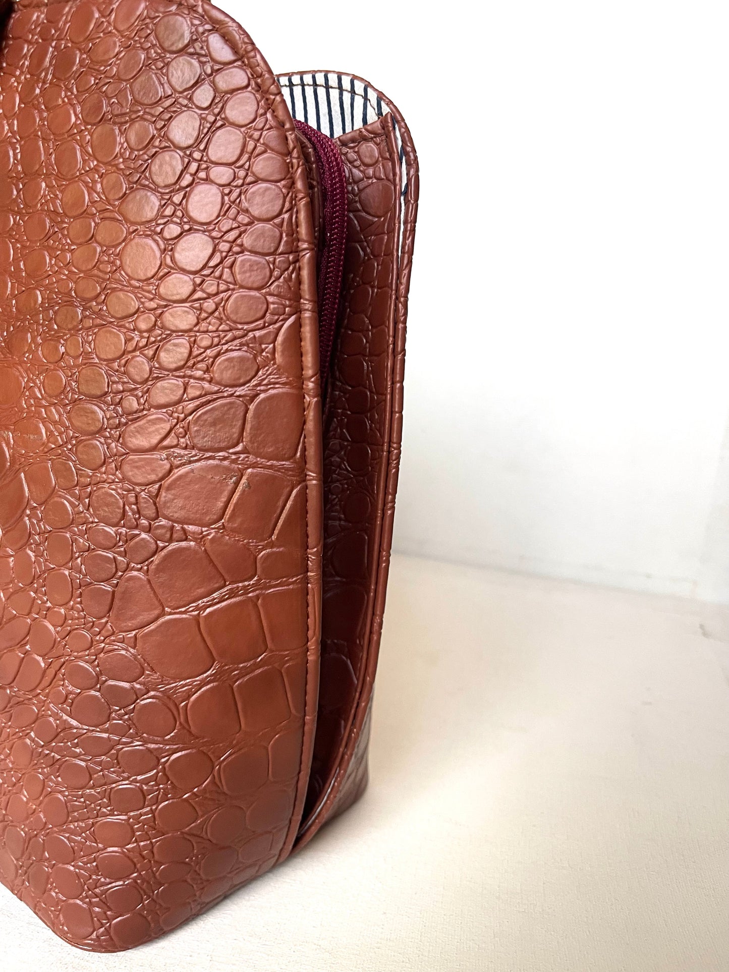Mockingjay Professional Handbag - Brick